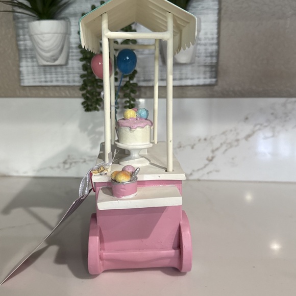 Sweet Treats Ice Cream Cart Home Decor - Picture 7 of 8
